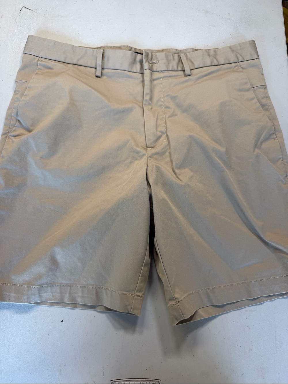 Banana Republic Aiden fit men’s shorts